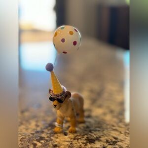 Custom made lion cub cake topper